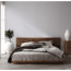Schlafzimmer mit Bett und Vliestapete Mesto 2 Grafik creme