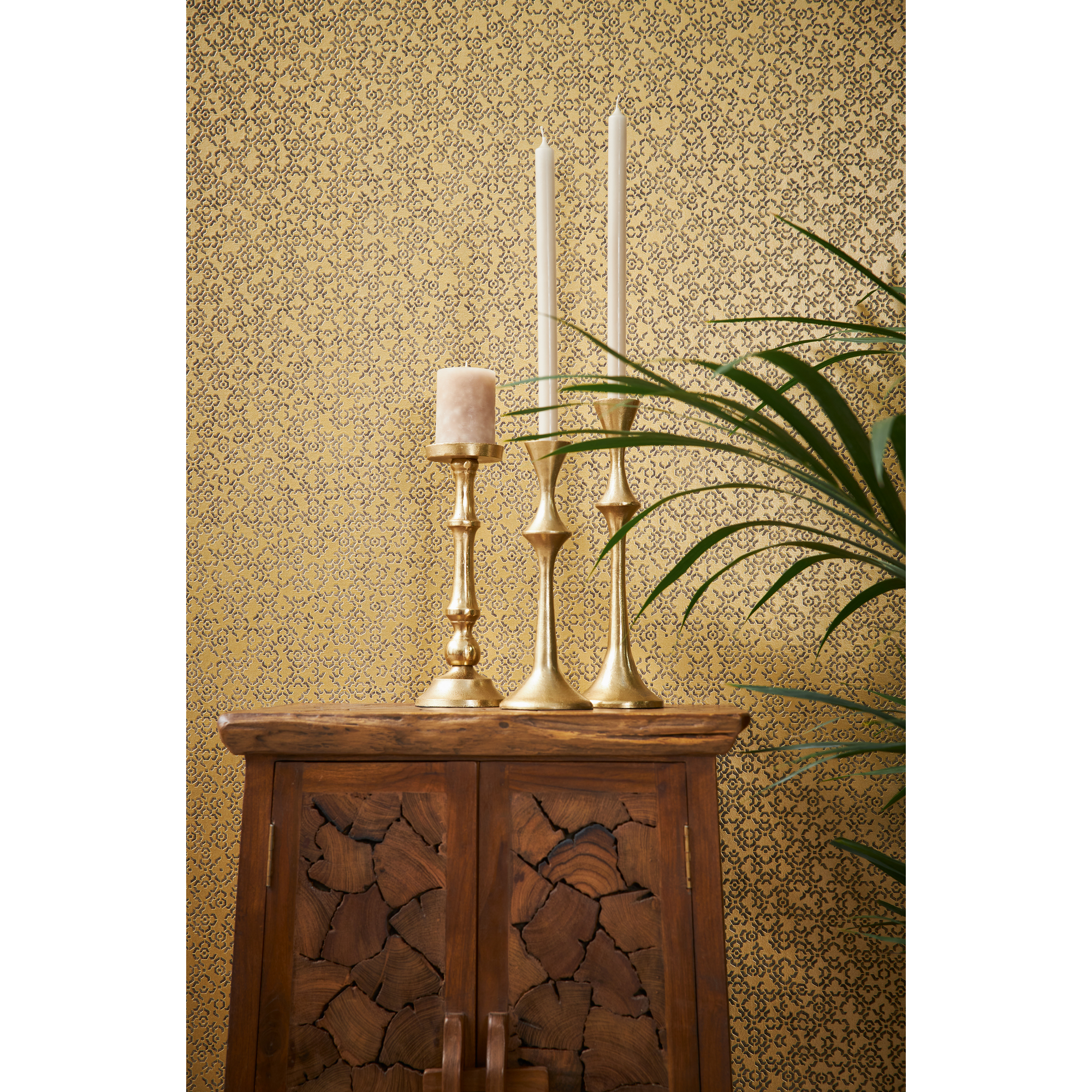 Goldene Vliestapete Mesto 2 mit Ornament