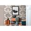 Wohnzimmer mit Farn-Tapete in Beige