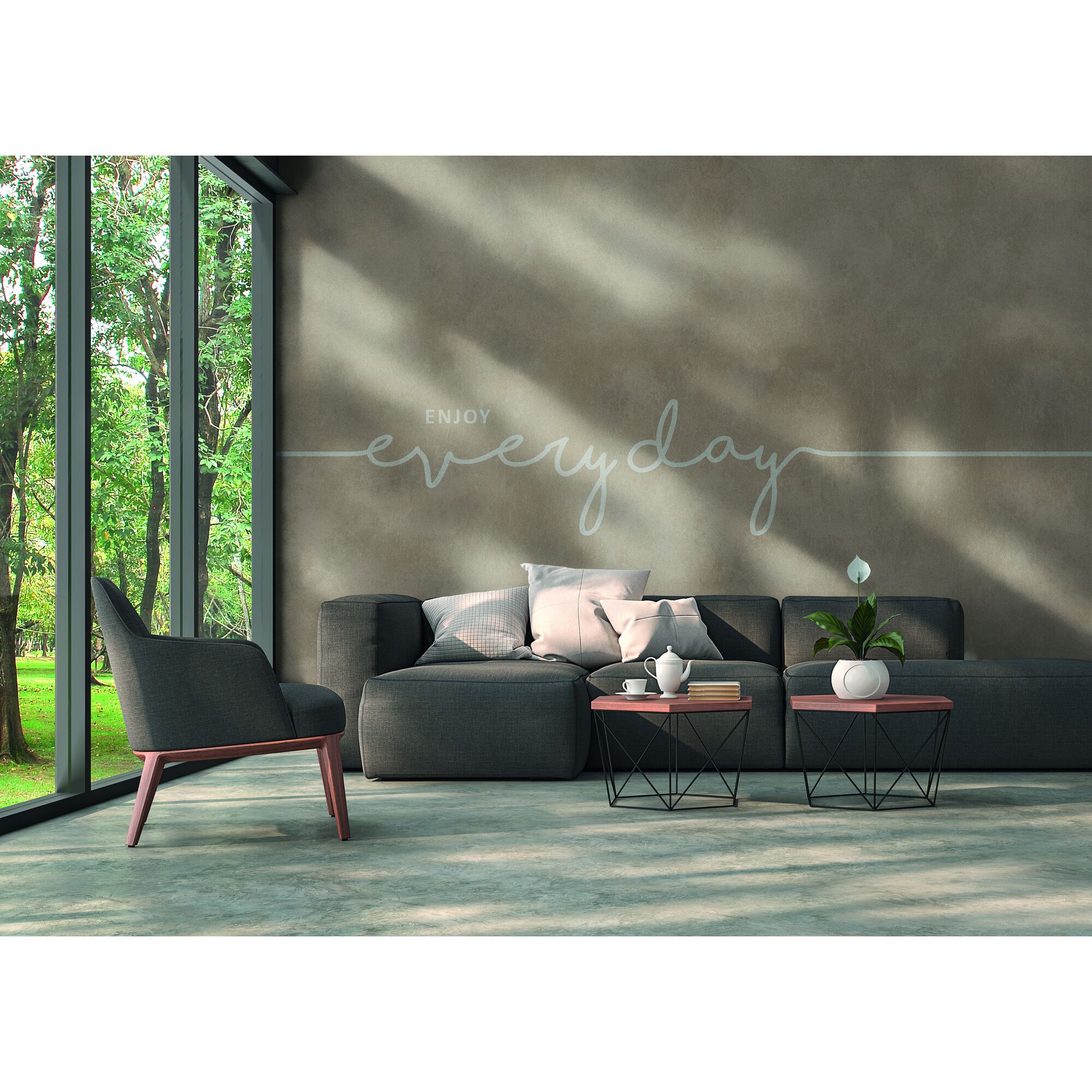 Wohnzimmer mit Wandpaneelen und Aufschrift „Enjoy everyday“