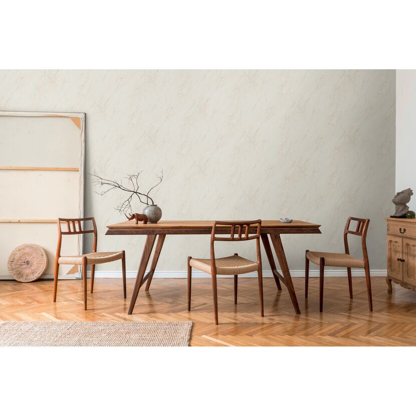 Esszimmer mit cremefarbener Marmor-Tapete
