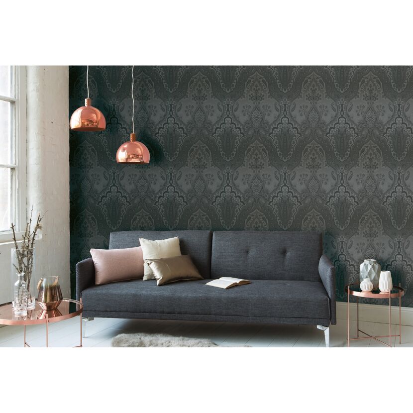 Wohnzimmer mit schwarzer Vliestapete mit Ornamenten