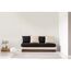 Futon Sofa mit schwarzen und beigen Kissen