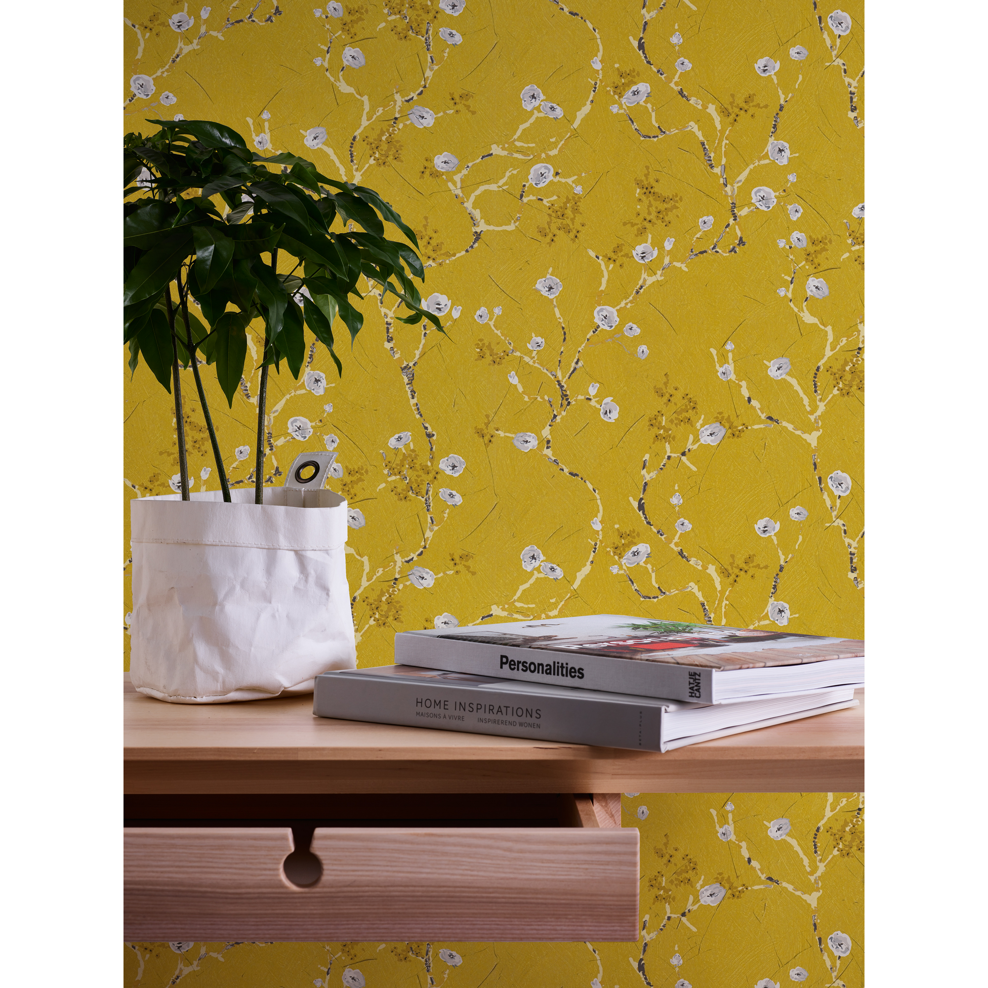 Vliestapete 'Pint Walls' Kirschblüten gelb/grau 10,05 x 0,53 m + product picture
