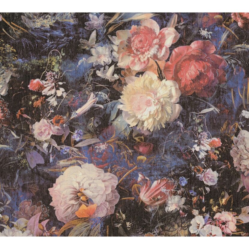 Blumenmuster auf dunklem Hintergrund
