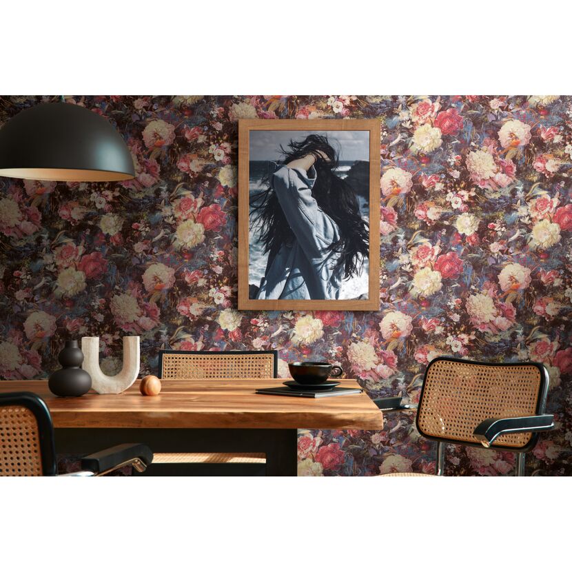 Esszimmer mit Vintage-Blumentapete