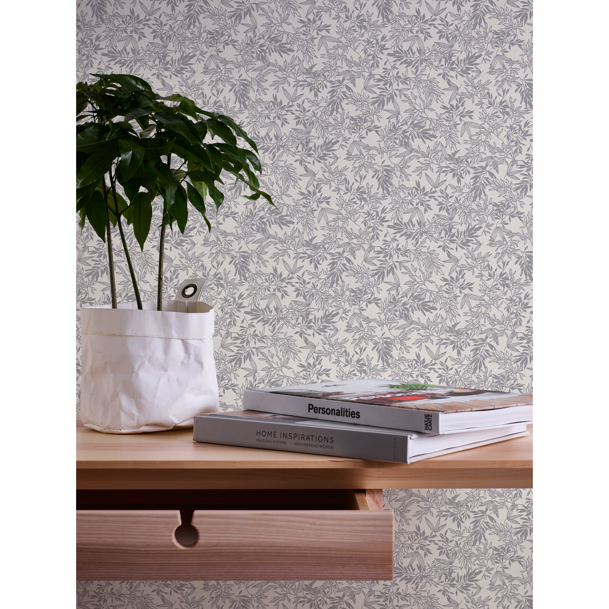 Vliestapete ''Attractive 2' Blätter grau/weiß 10,05 x 0,53 m + product picture