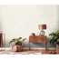 Beige Vliestapete "Mesto" mit Wellenmuster an der Wand