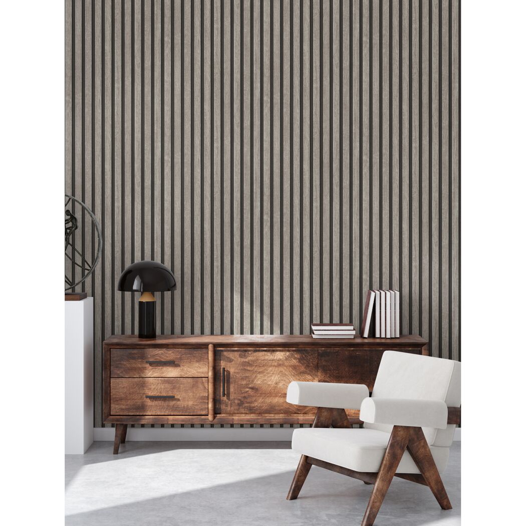 Wohnzimmer mit grauer Vliestapete Pint Walls Holz
