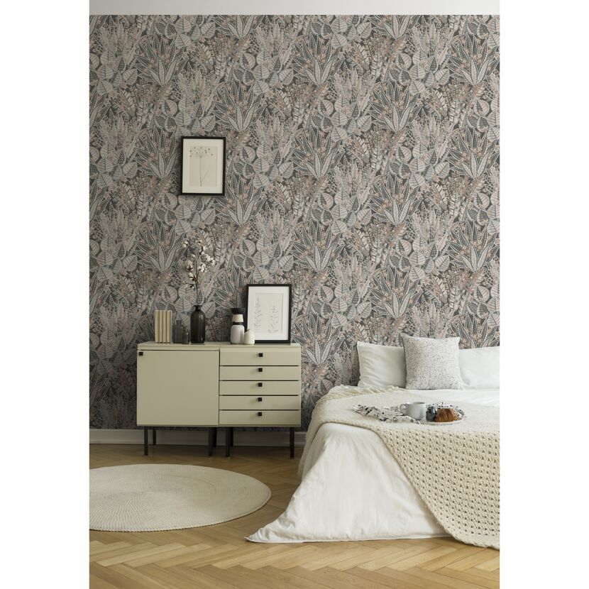 Schlafzimmer mit gemusterter Vliestapete