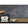 Schreibtisch mit Betonoptik-Tapete