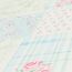 Blaue Tapete mit Blumenmuster im Patchworkstil