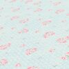 Blaue Tapete mit rosa Rosenmuster