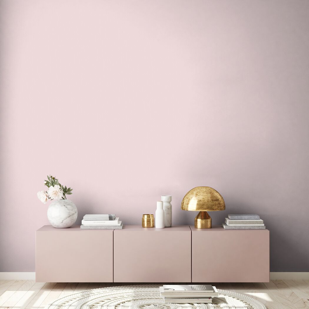 Rosa Sideboard mit Dekoelementen
