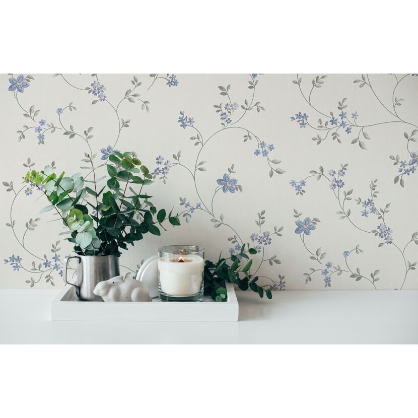Cremefarbene Blumentapete mit Ranken