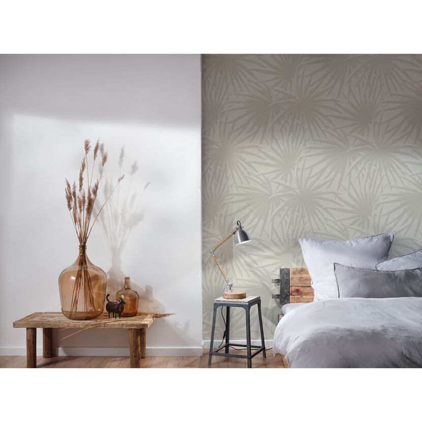 Schlafzimmer mit Palmentapete