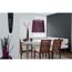 Esszimmer mit grauer Wand und violetter Lampe