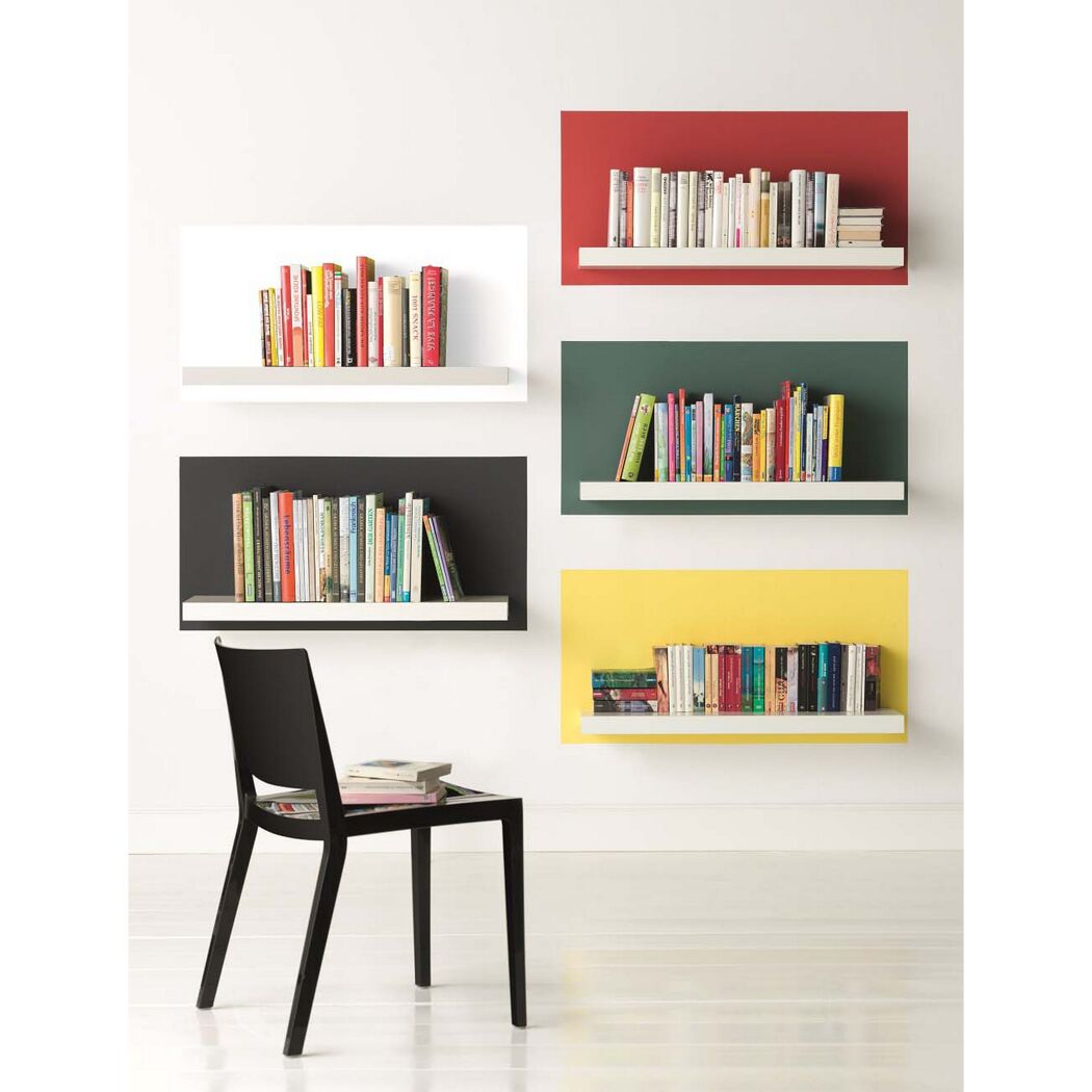 Bücherregale in verschiedenen Farben