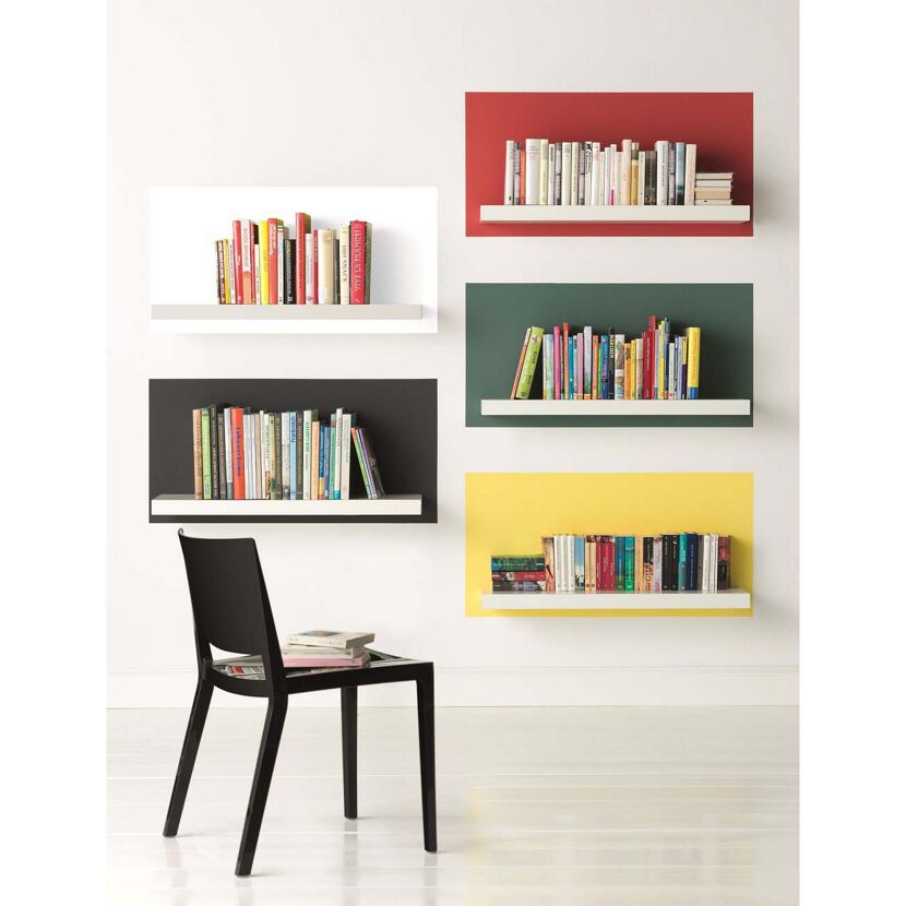 Bücherregale in verschiedenen Farben