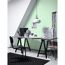 Modernes Arbeitszimmer mit mintgrüner Wand