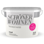 Weißer Farbeimer mit der Aufschrift "Schöner Wohnen"