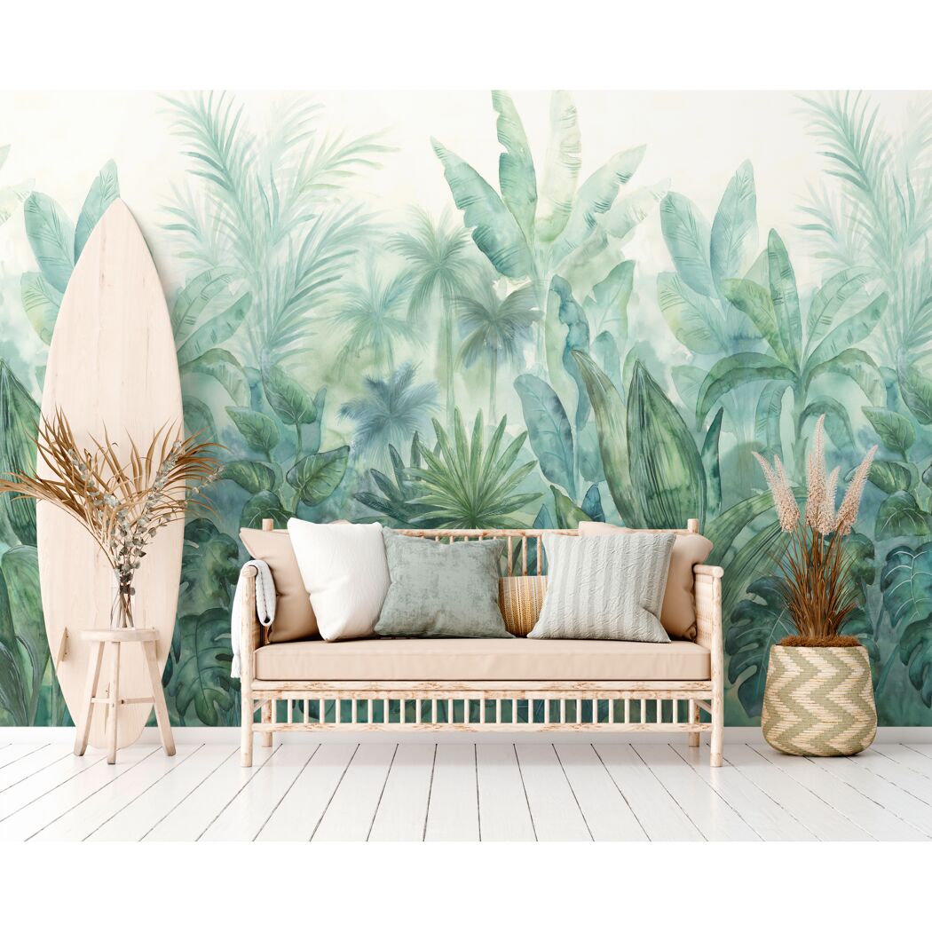 Zimmer mit Sofa und Surfboard vor Wandbild mit Blättern