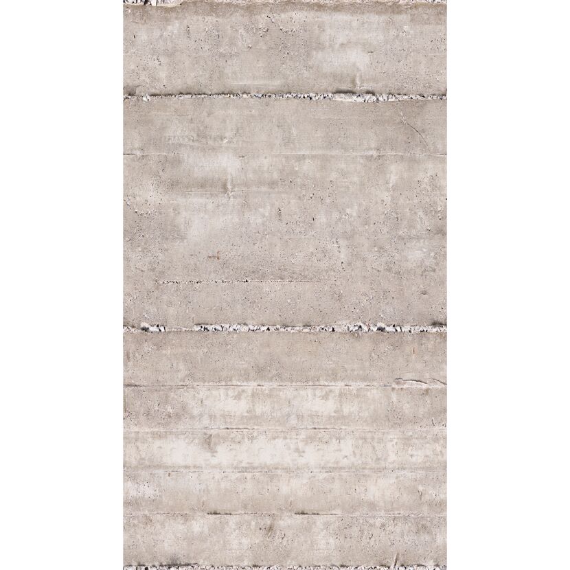 Helle Betonwand mit horizontalen Linien