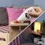 Person verklebt Holz mit Ponal Fix & Fest Holzleim