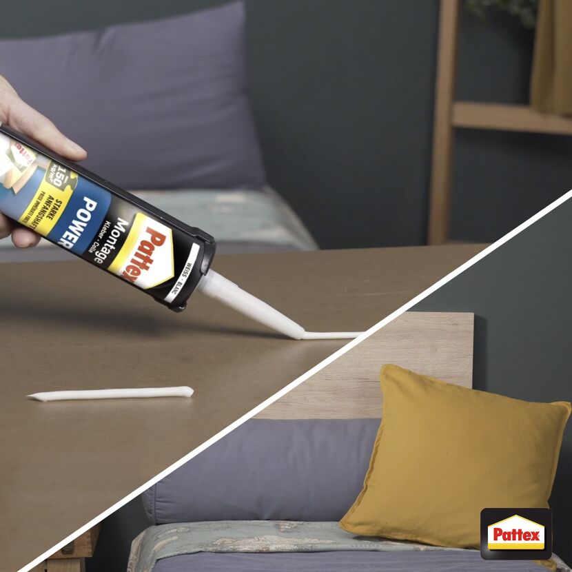 Eine Person trägt Pattex Montagekleber auf eine Oberfläche auf.