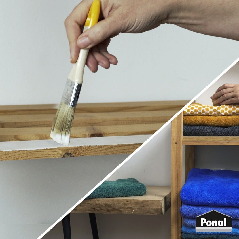 Person streicht Holzbrett weiß mit Pinsel an. Fertiges Regal mit Handtüchern.
