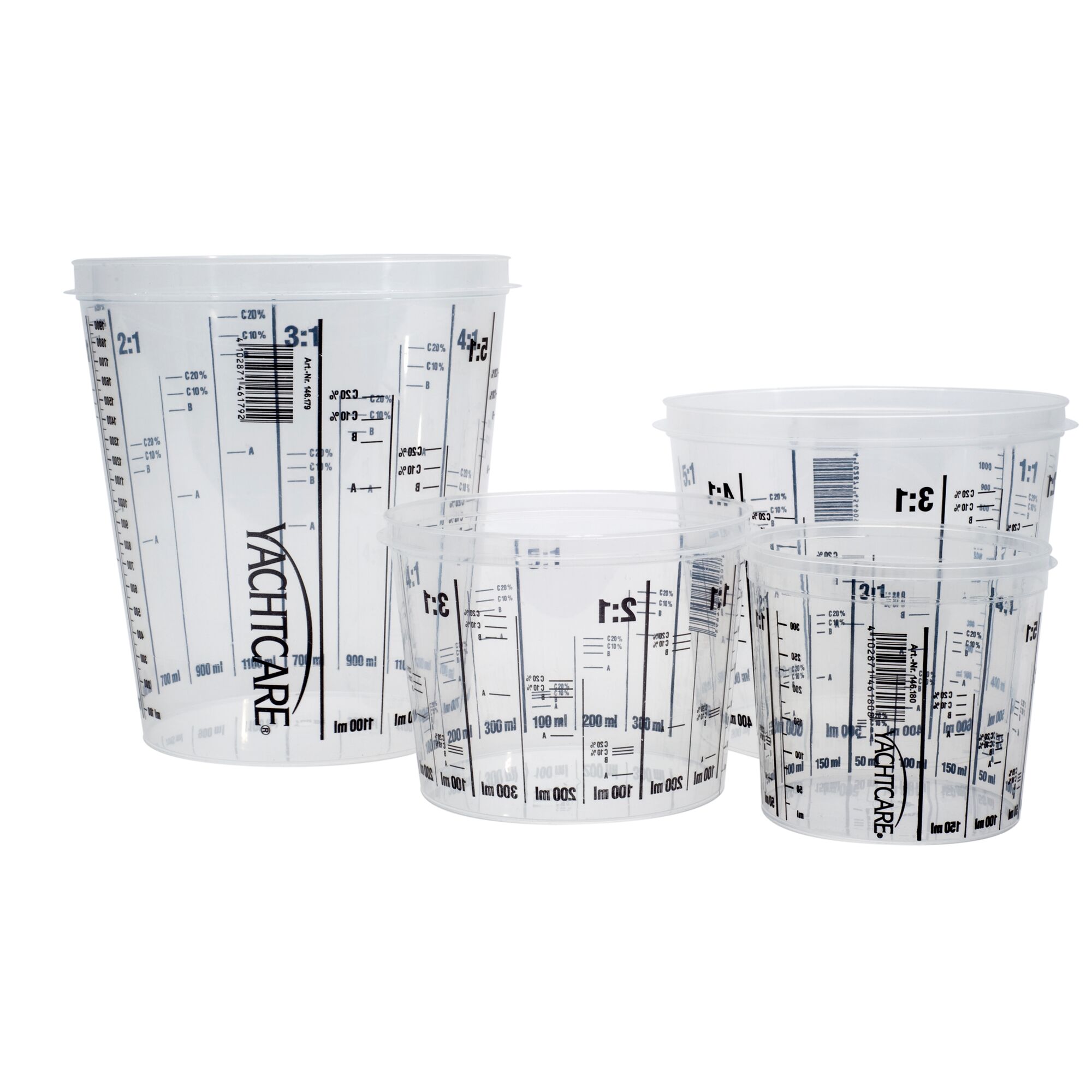 Mehrere transparente Mischbecher in verschiedenen Größen.