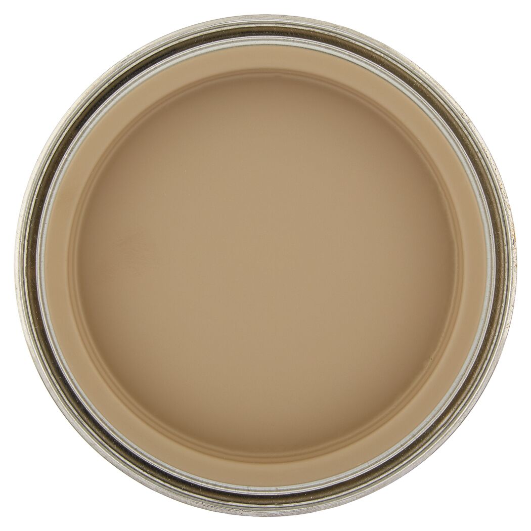 Offener Farbtopf mit seidenmatter Farbe