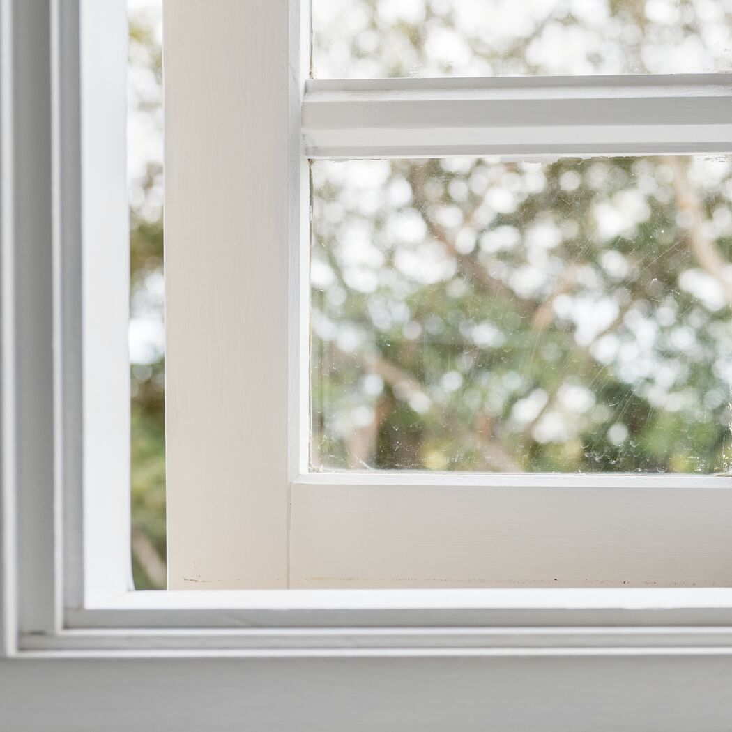 Renovierfarbe für Fenster und Türen weiß seidenmatt 1 l