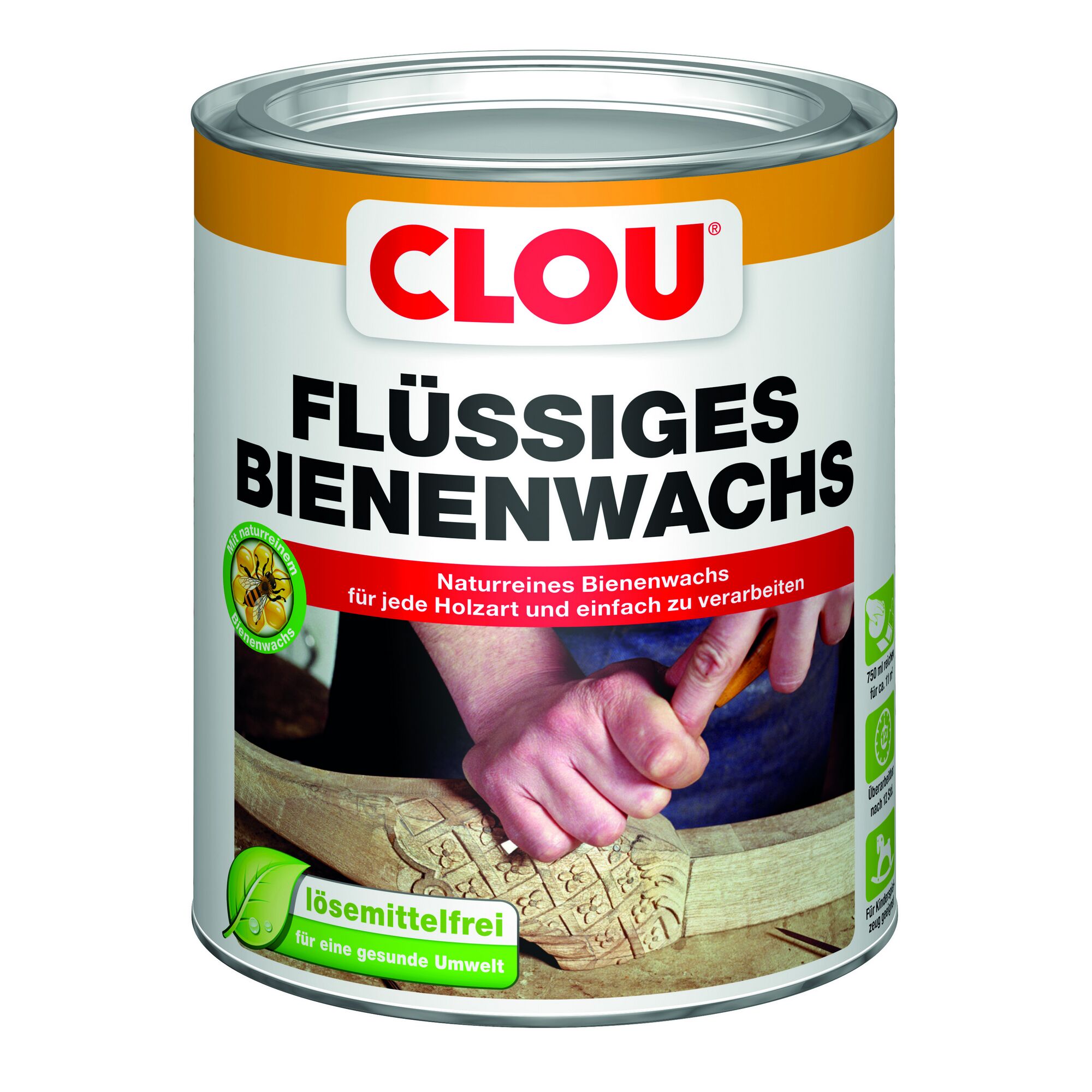 Flüssiges Bienenwachs von Clou, Person bearbeitet Holz mit einem Stechbeitel