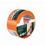Tesa PVC Putzband glatt, orange, 33 m x 50 mm, Person verwendet Spachtel