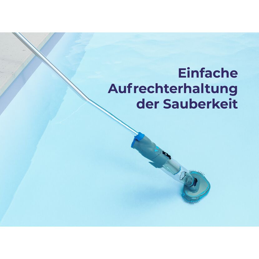 Elektrischer Poolreiniger im Pool