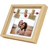 Zwei Personen umarmen sich, Fotorahmen mit Aufschrift "Best Friends"
