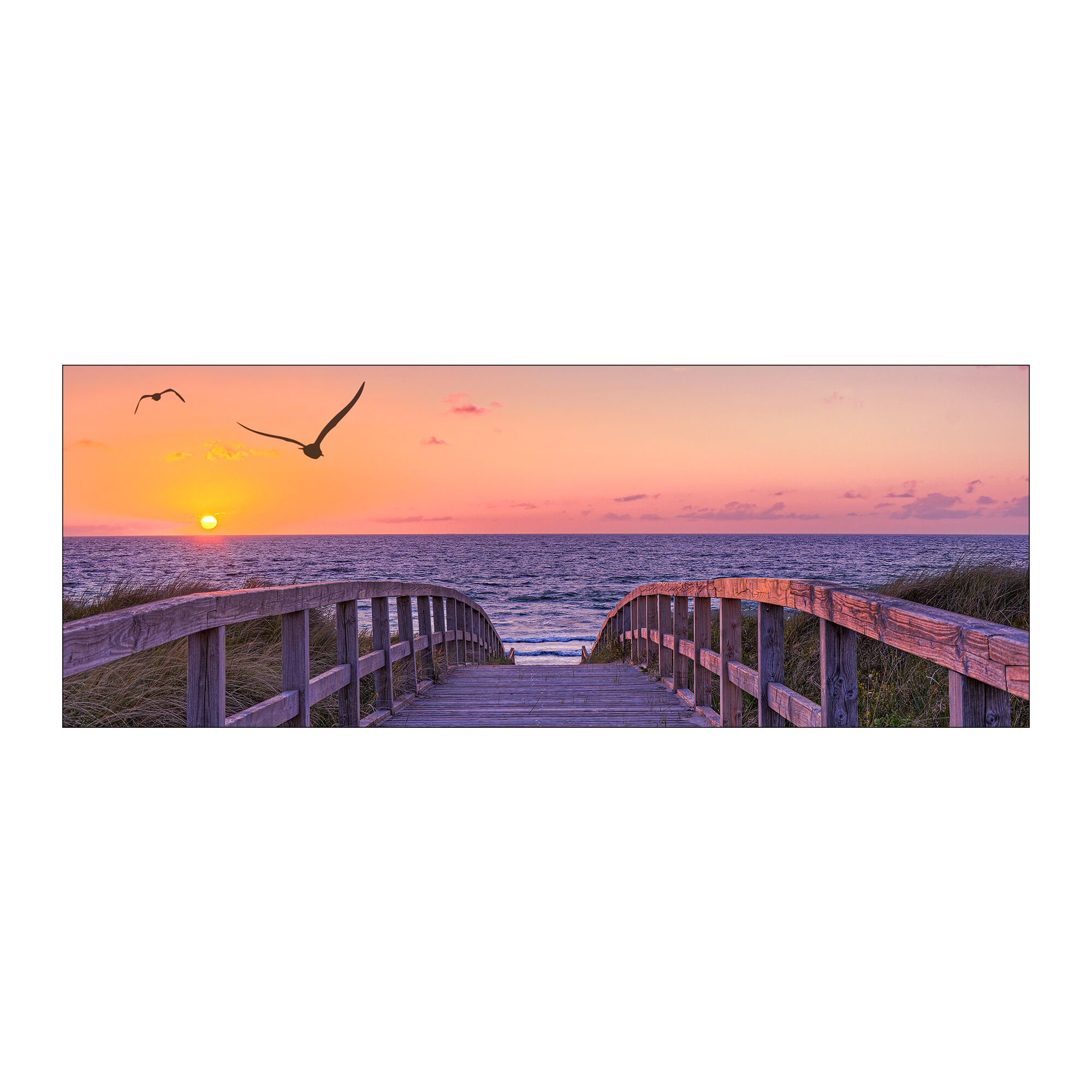 Holzsteg zum Meer bei Sonnenuntergang, zwei Vögel fliegen