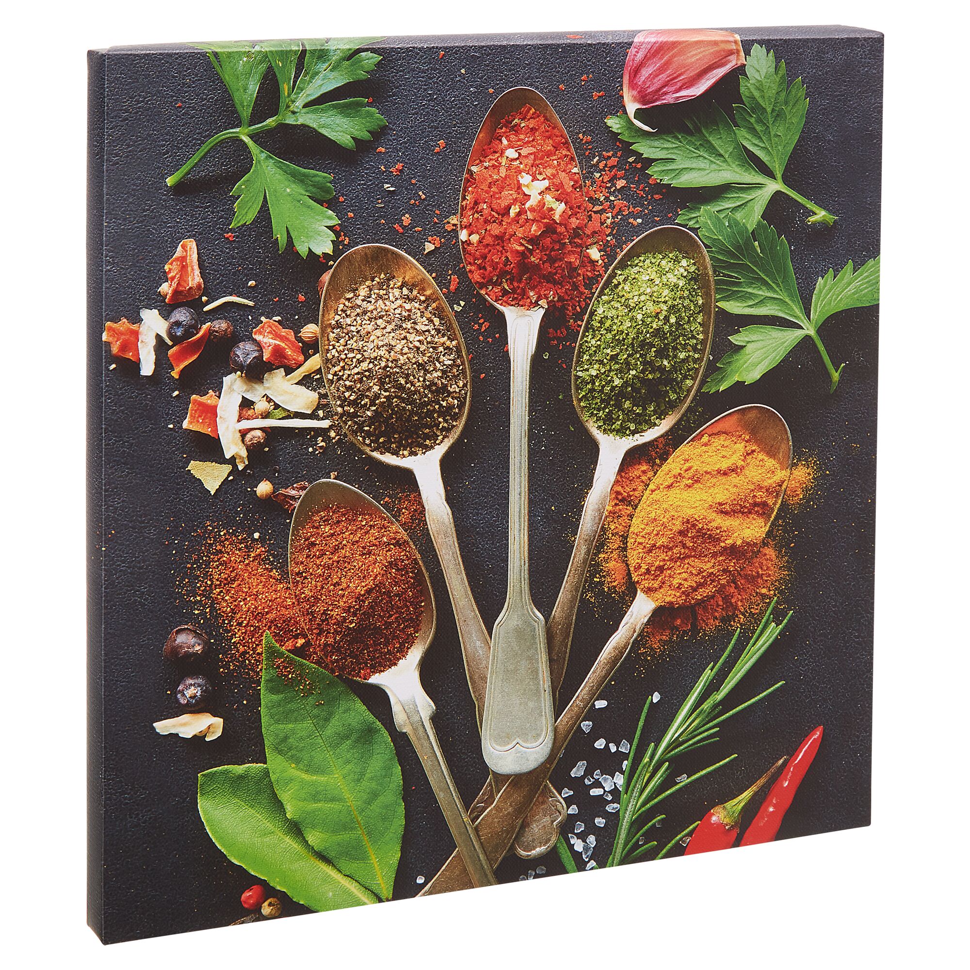 Löffel mit verschiedenen Gewürzen