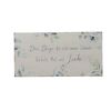 Schild mit Spruch "Geduld, Mut und Liebe"