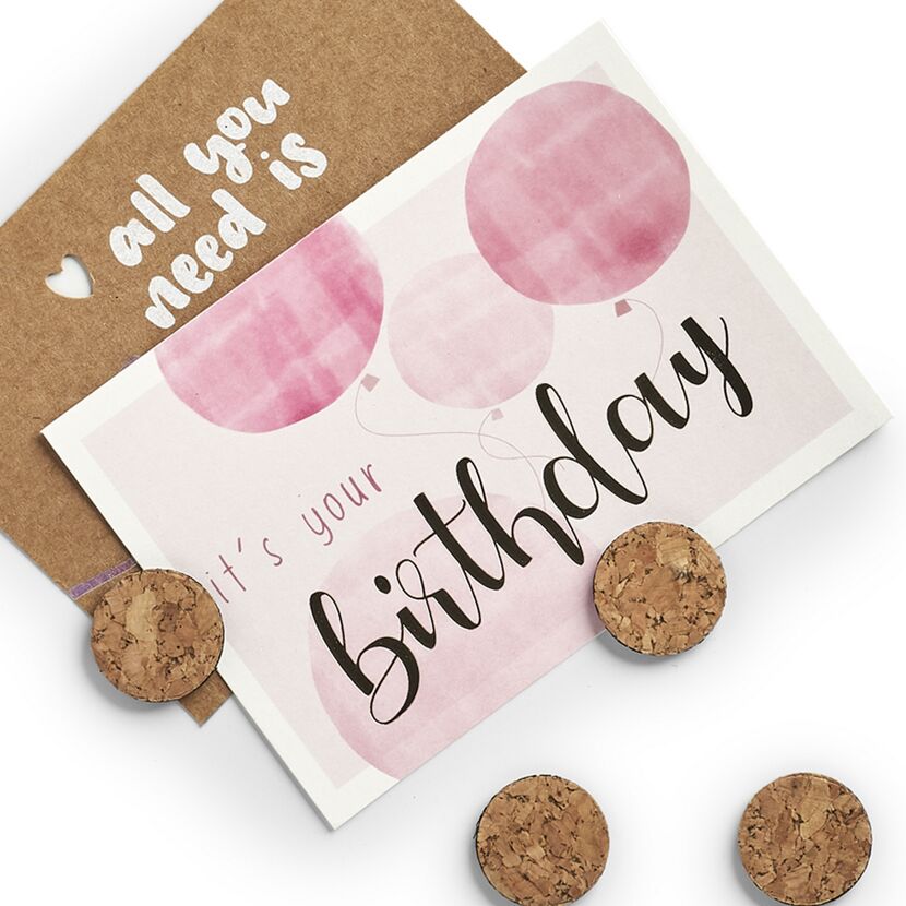 Geburtstagskarte mit rosa Luftballons und Magneten aus Kork
