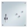 Weißes Glas-Memoboard mit Magneten und einem Stift.