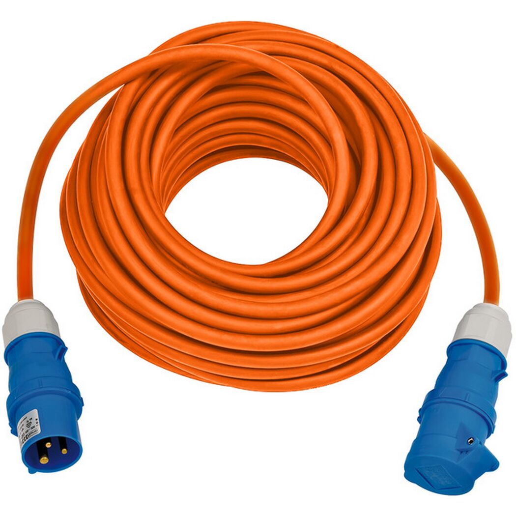Orangefarbenes Verlängerungskabel, aufgerollt, mit blauen Steckern.