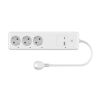 Weiße Steckerleiste mit drei Steckdosen und USB-Anschluss
