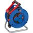 Blaue Kabeltrommel mit schwarzem Kabel und Griff