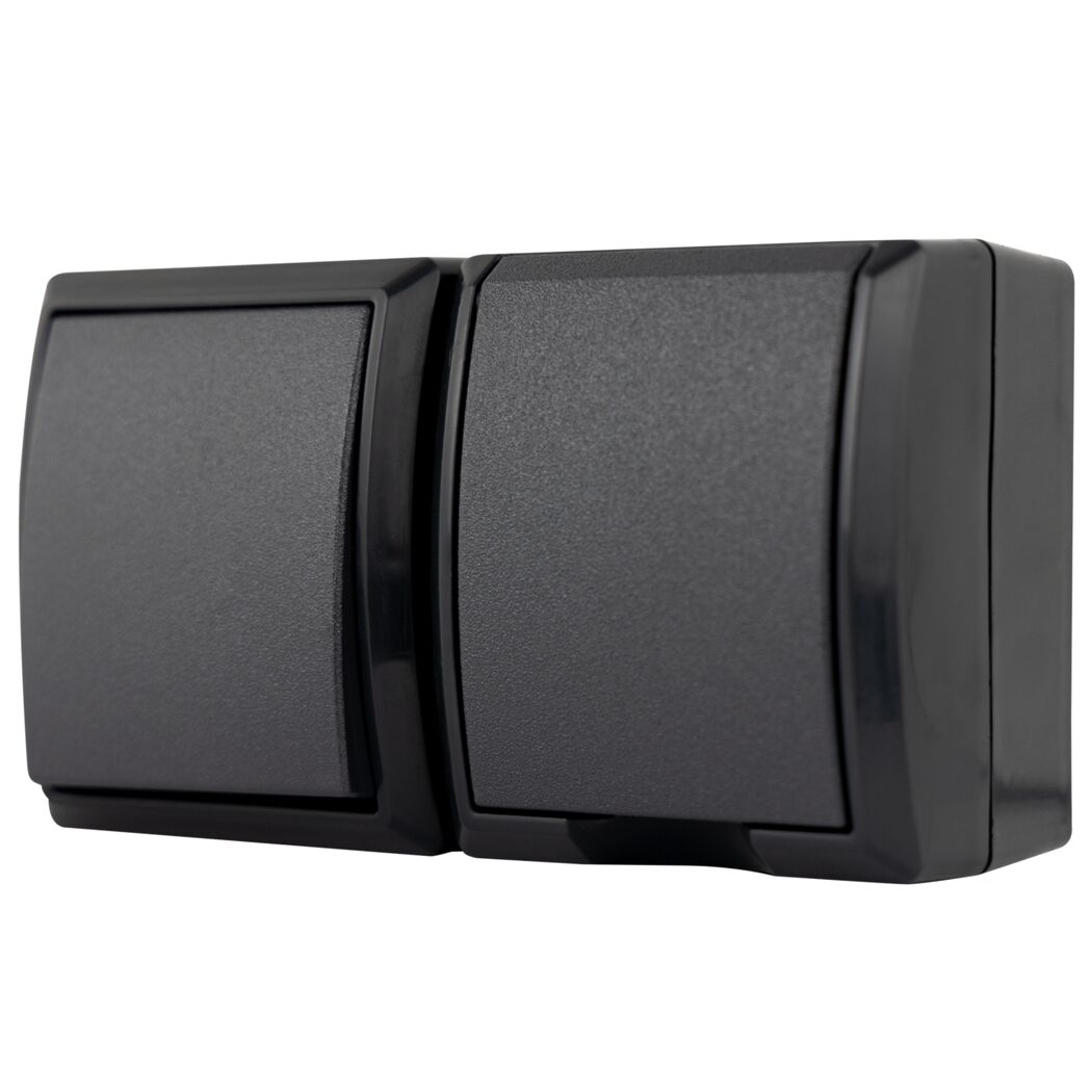 Schwarze AP-Kombi Steckdose waager IP44 AquaF an