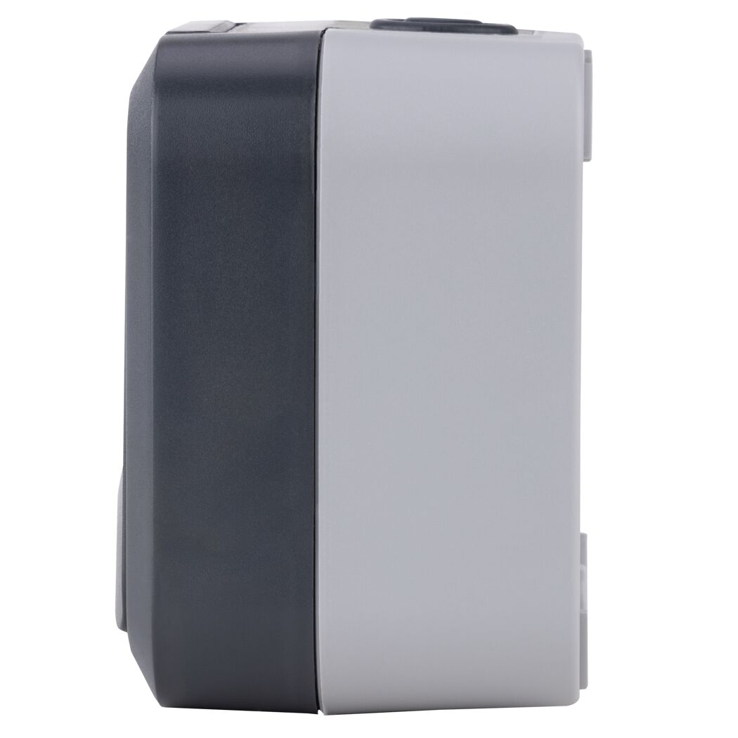 Graue AP-Steckdose IP55 Aqua Storm in Seitenansicht
