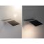 Solar-Wandleuchte an einer weißen und grauen Wand, einmal im Hellen und einmal im Dunkeln.