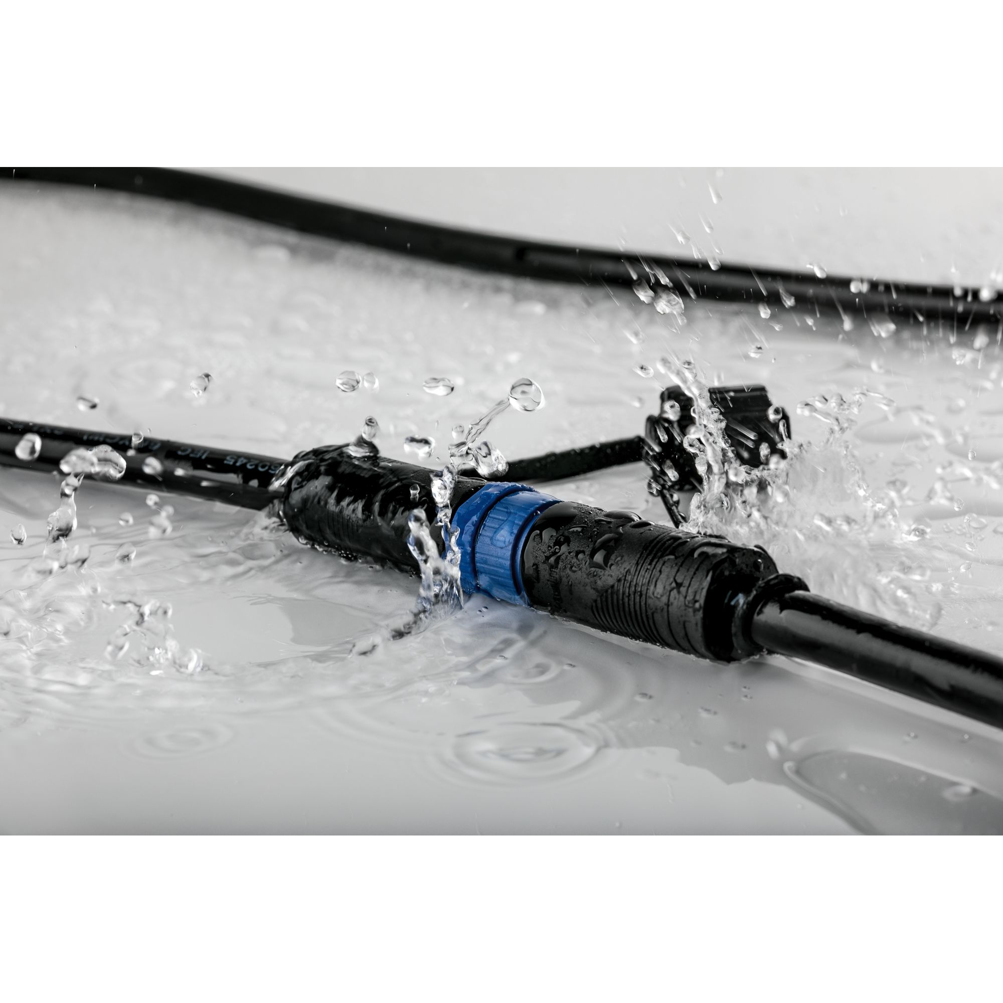 Wasserdichte Verbindung eines Plug&Shine Power Kabels