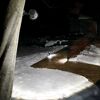 Beleuchteter Gehweg im Schnee mit Mr. Beams Strahlern